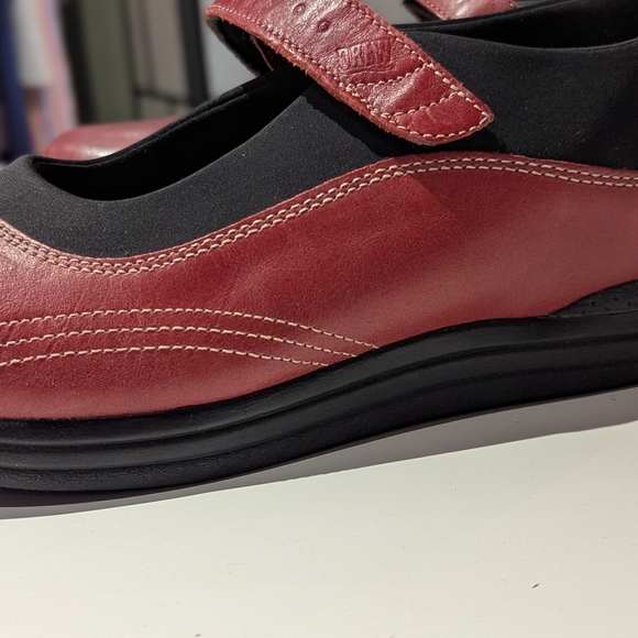 DREW Red and Black Flats with Comfort Sole - Picture 9 of 12
